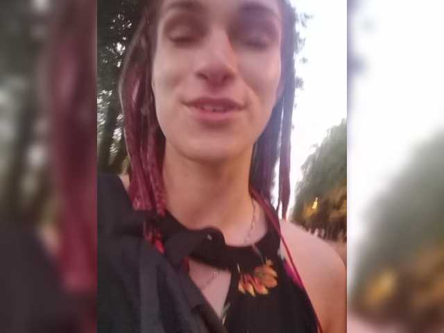 Live sex webcam photo for TreshGirls #276075303