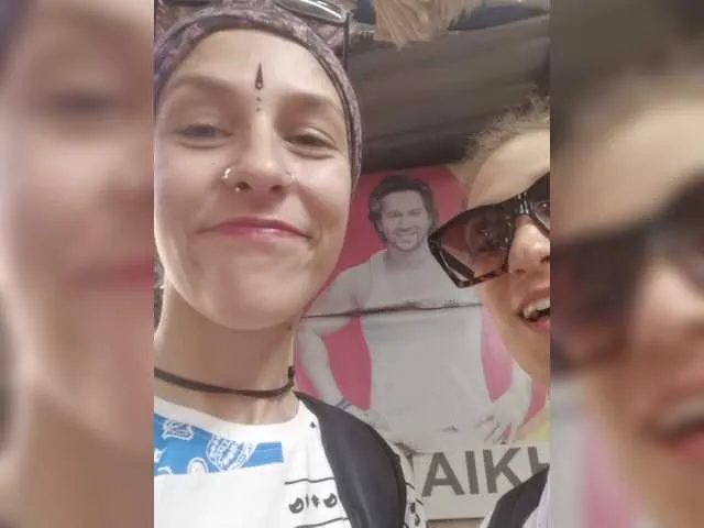 Live sex webcam photo for TreshGirls #277374093