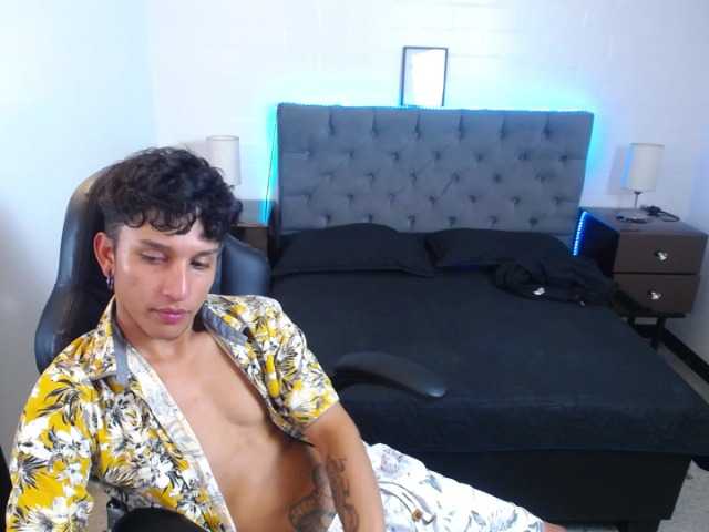 Live sex webcam photo for Trevor-Noah- #277275107