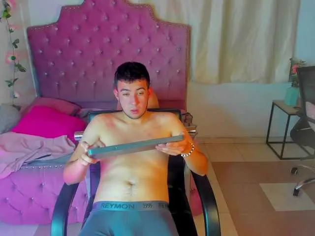Live sex webcam photo for Trevor-clohe #274600195