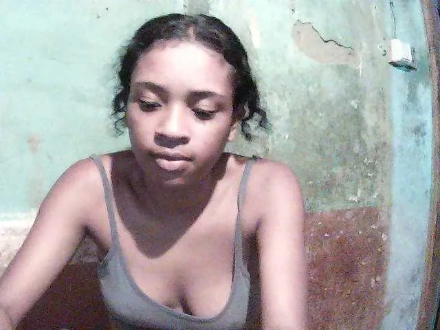 Live sex webcam photo for TriciaBella #290416253