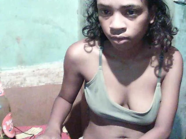 Live sex webcam photo for TriciaBella #290462500