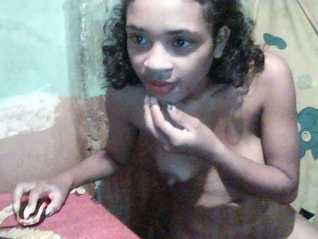 Live sex webcam photo for TriciaBella #290552579