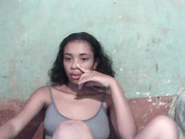 Live sex webcam photo for TriciaBella #290566133