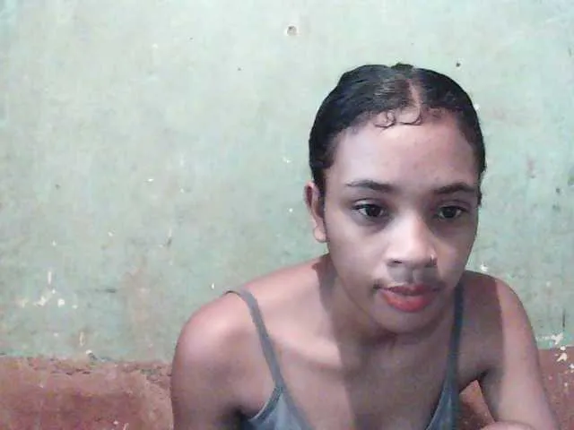 Live sex webcam photo for TriciaBella #290612643