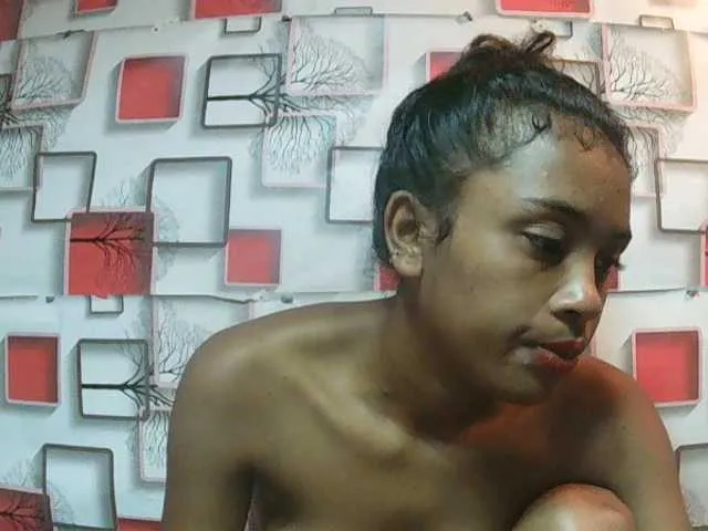Live sex webcam photo for TriciaBella #290755771