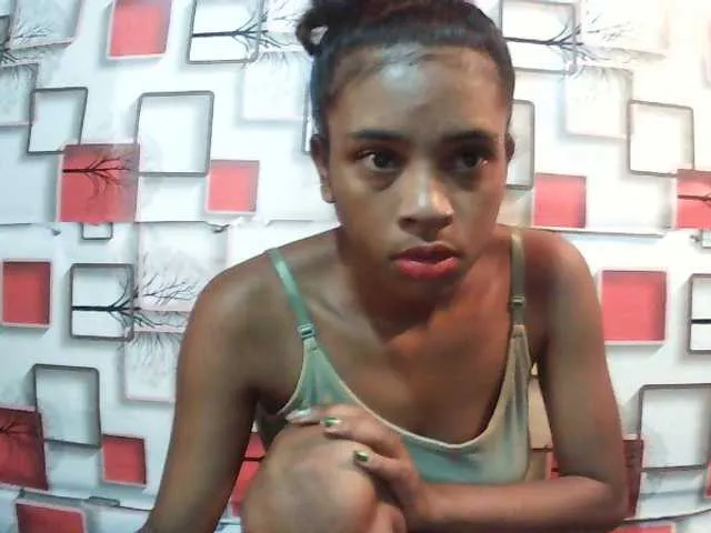 Live sex webcam photo for TriciaBella #290845028