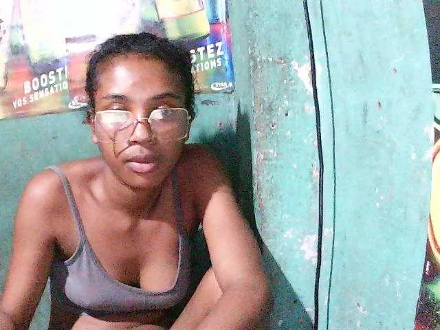 Live sex webcam photo for TriciaBella #290870723