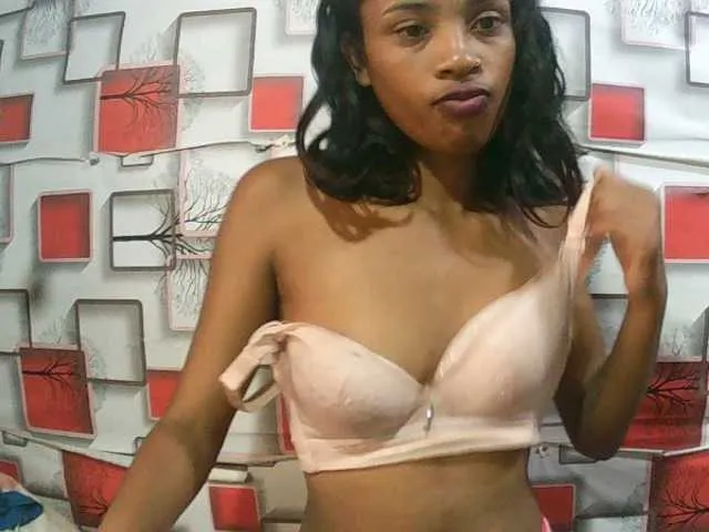 Live sex webcam photo for TriciaBella #291152147