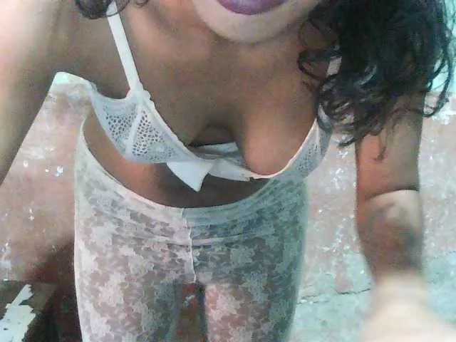 Live sex webcam photo for TriciaBella #291999658
