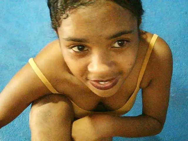 Live sex webcam photo for TriciaBella #292747599
