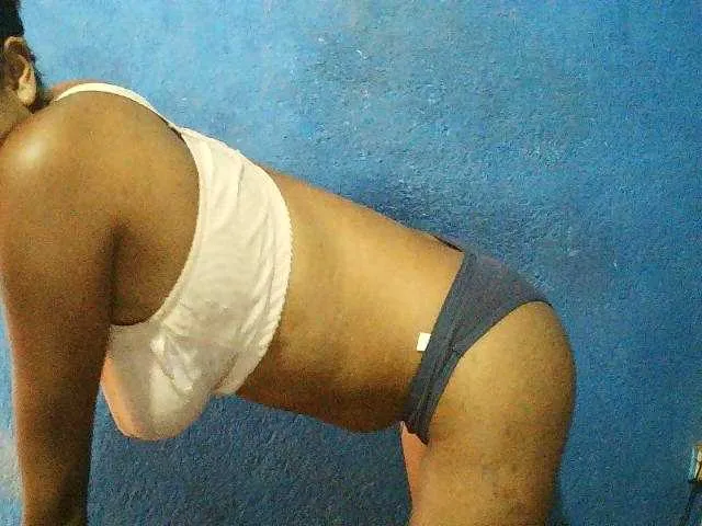 Live sex webcam photo for TriciaBella #293042042