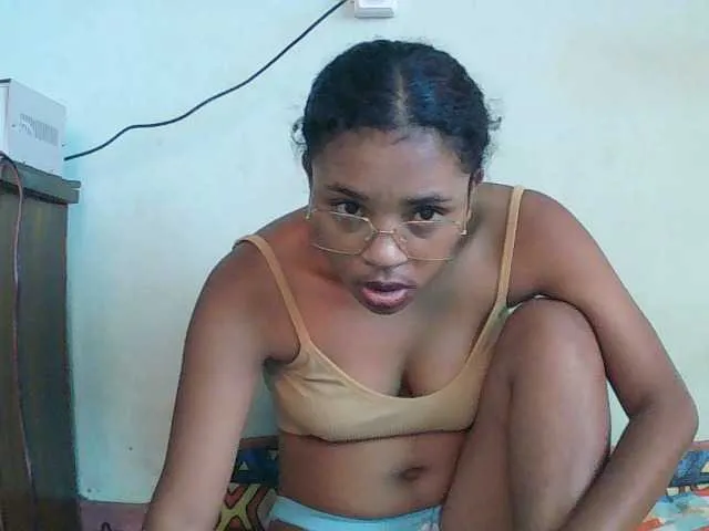 Live sex webcam photo for TriciaBella #293562372