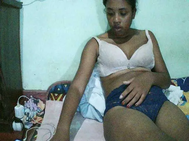 Live sex webcam photo for TriciaBella #293576627