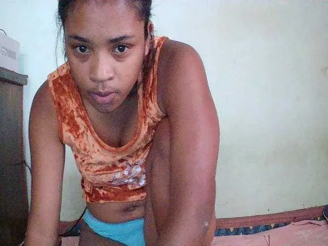 Live sex webcam photo for TriciaBella #293632268
