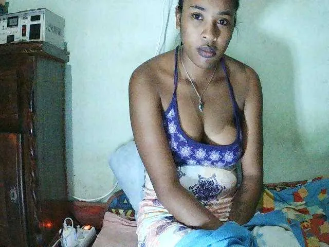 Live sex webcam photo for TriciaBella #293762062