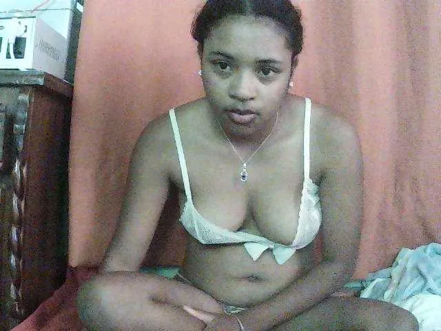 Live sex webcam photo for TriciaBella #294257103