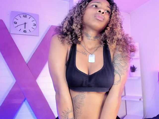 Live sex webcam photo for Triipsy #290540123