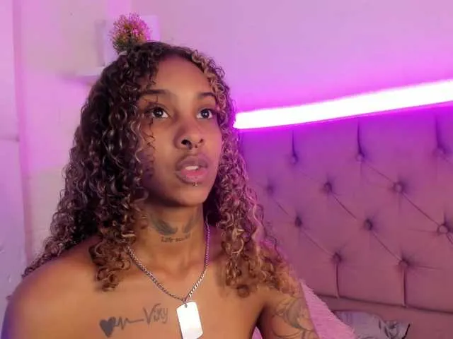 Live sex webcam photo for Triipsy #290768411