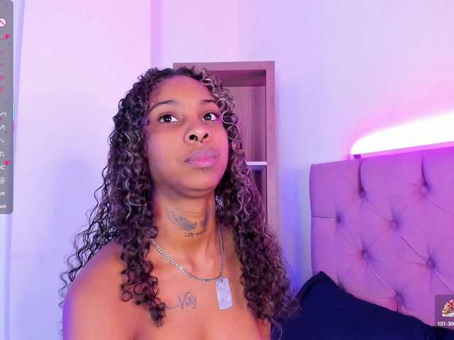 Live sex webcam photo for Triipsy #291242127