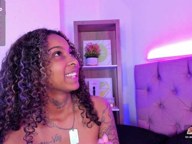 Live sex webcam photo for Triipsy #291483759