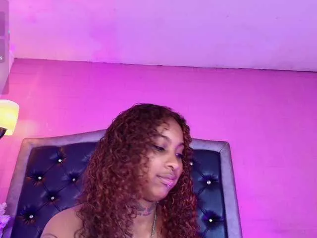 Live sex webcam photo for Triipsy #291944452