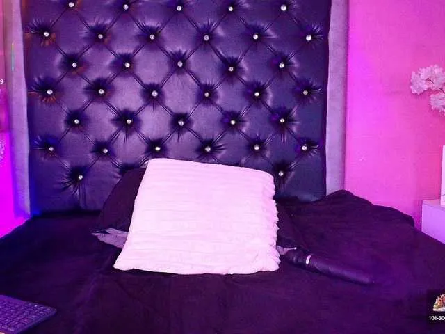 Live sex webcam photo for Triipsy #292030420