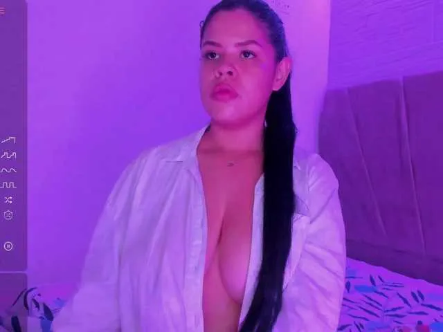 Live sex webcam photo for Trina-7 #277519033