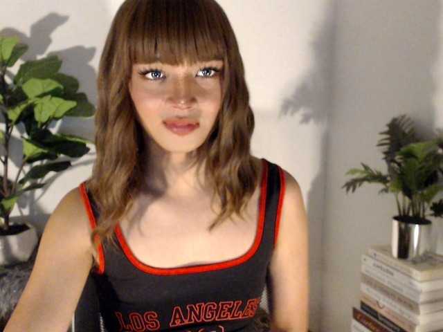 Live sex webcam photo for TrinityFucksYou #276496093