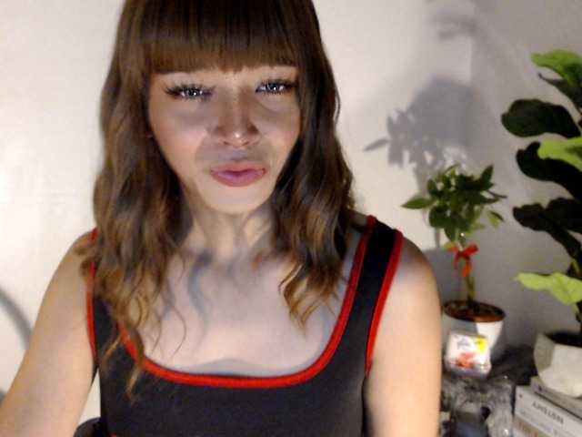 Live sex webcam photo for TrinityFucksYou #276529712