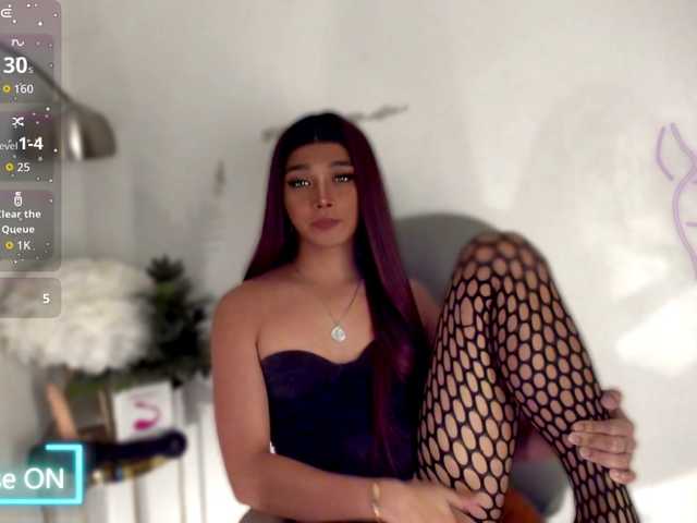 Live sex webcam photo for TrinityFucksYou #292170616