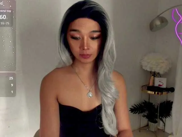 Live sex webcam photo for TrinityFucksYou #292296691