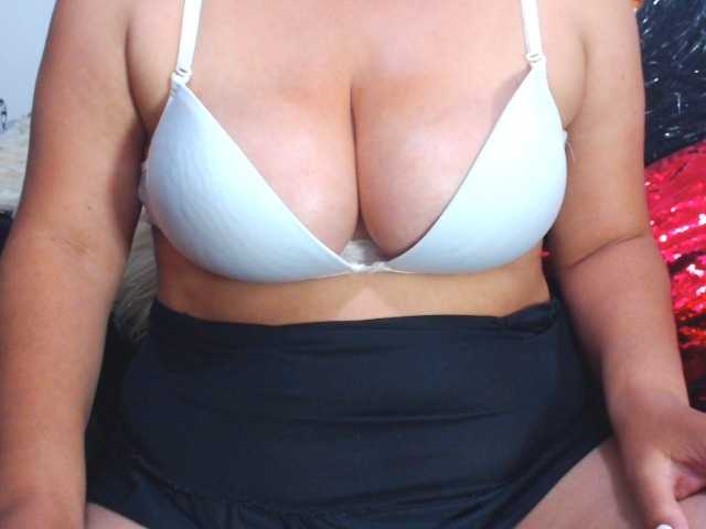 Live sex webcam photo for TrishaX #276039036
