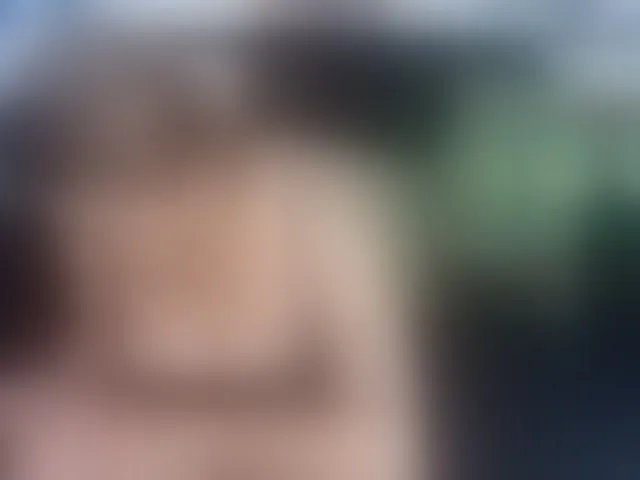 Live sex webcam photo for TrishaX #294266212