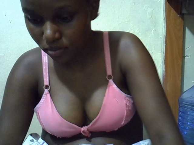 Live sex webcam photo for Trishadoll #277362806