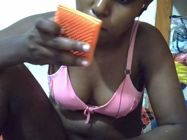 Live sex webcam photo for Trishadoll #277465313