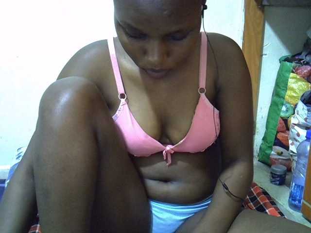 Live sex webcam photo for Trishadoll #277591404