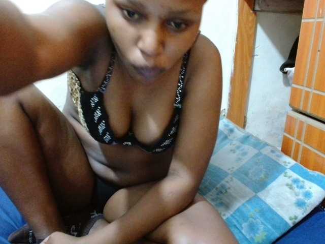 Live sex webcam photo for Trishadoll #290687011