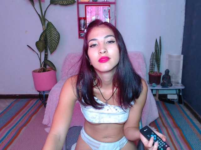 Live sex webcam photo for Trixie15 #274311657