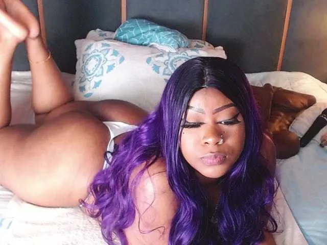 Live sex webcam photo for TrixieMar #290848911