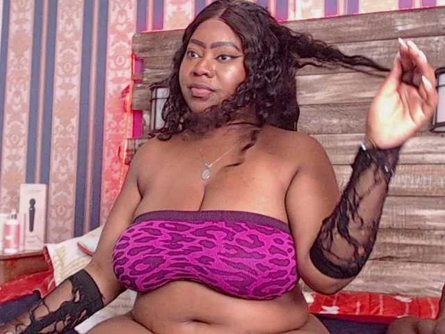 Live sex webcam photo for TrixieMar #291604033