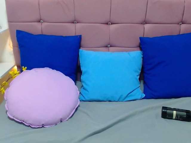 Live sex webcam photo for TrixieQueen22 #273490354