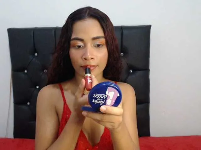 Live sex webcam photo for TrixieQueen22 #274440657