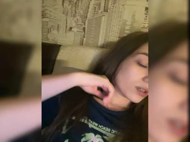 Live sex webcam photo for Trofikkisa #276622305