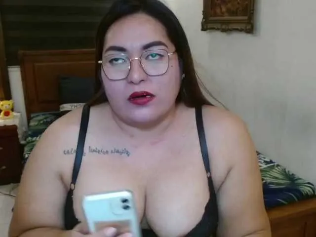 Live sex webcam photo for TsCumLoader4u #291575941