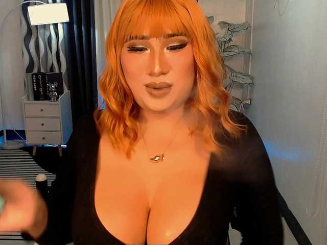 Live sex webcam photo for TsGiganticSelfsuckers #292011538