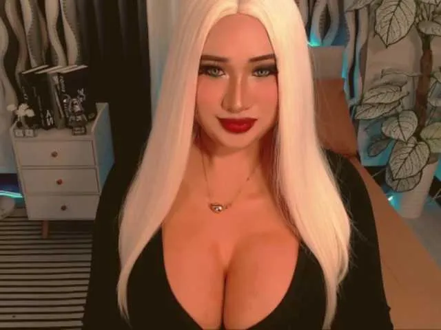 Live sex webcam photo for TsGiganticSelfsuckers #292160089