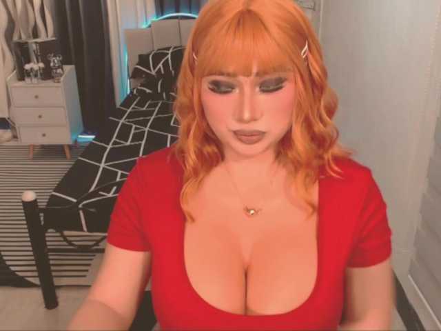 Live sex webcam photo for TsGiganticSelfsuckers #292411737