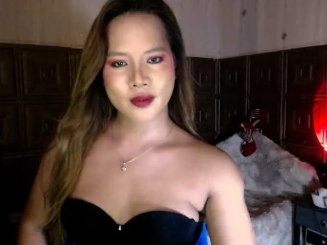 Live sex webcam photo for Tshottiemiya #274639778