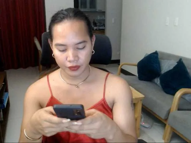 Live sex webcam photo for Tshottiemiya #275485960